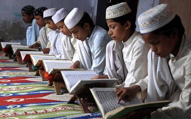 Punjab government launches campaign over scrutiny of Pakistani and foreign Madrassah students