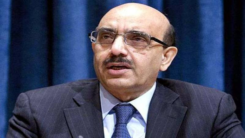 Masood condemns Indian firing on AJK PM’s helicopter