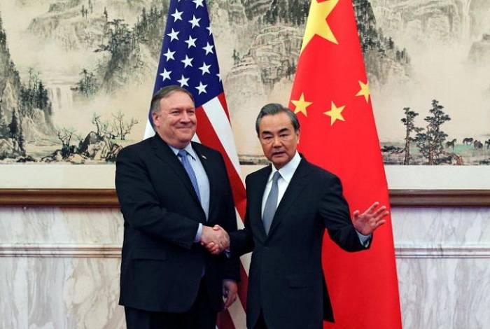 Pompeo visit to China kicks off with frosty exchange