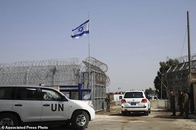 Syria reopens key crossings with Jordan, Israeli-controlled Golan