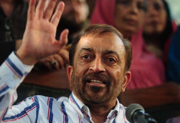 Farooq Sattar gets the worst blow