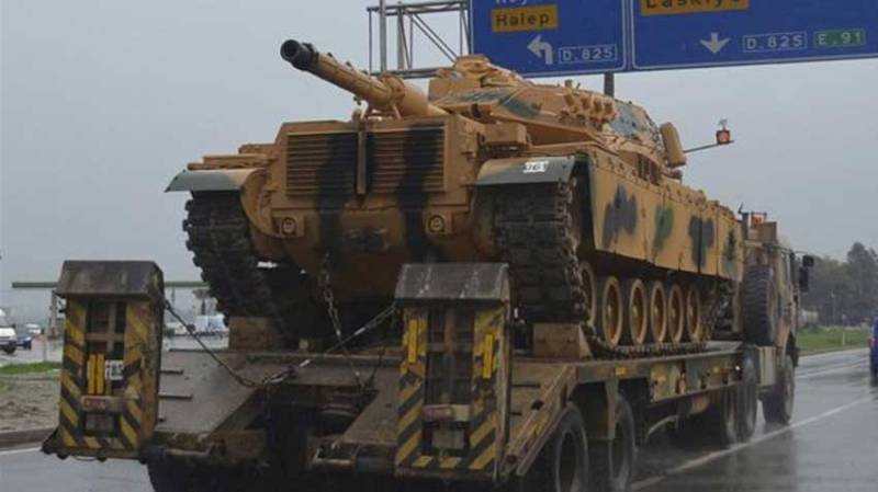 Turkey sends reinforcements to Syrian border