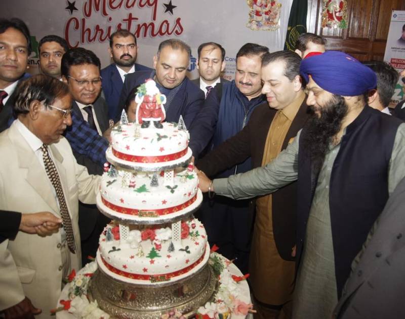 CM Punjab felicitates Christian community on holy festival of Christmas