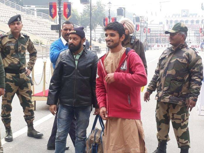 india-released-two-pakistani-nationals-from-jail