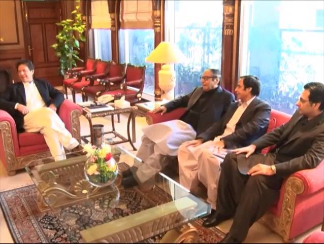 PM Imran Khan holds key political meeting with PML-Q leadership