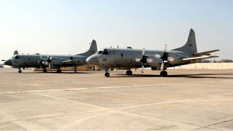 Japanese Naval aircrafts visit PNS Mehran in Karachi