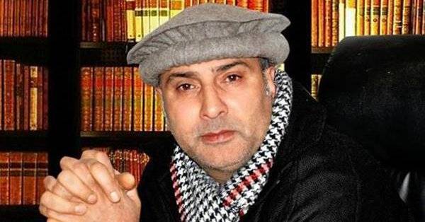 Indian court releases on custody parole Kashmiri Hurriyat Leader ShahidIslam
