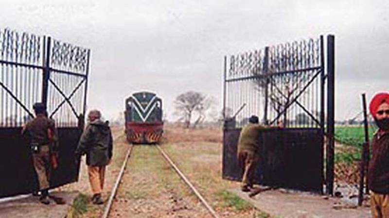 Samjhota Express Train leaves for India from Lahore