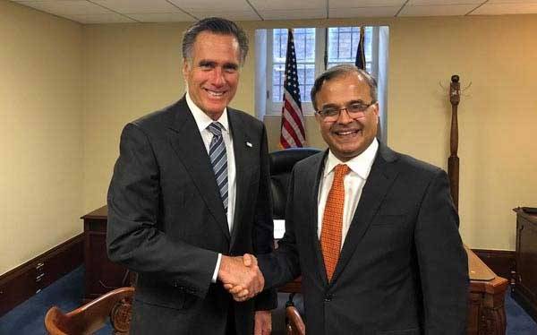 Pak envoy briefs US senator on regional situation