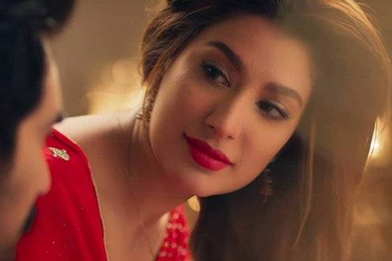Gorgeous Mehwish Hayat to be sued, guess by whom?