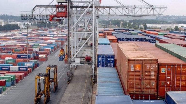 Pakistan trade deficit with China shrinks in first eight months of FY 2018-19