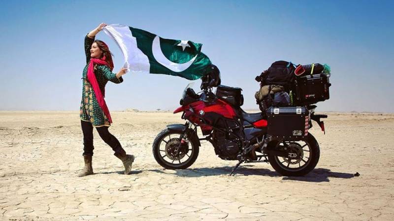 Canadian Solo traveler Rosie Gabrielle shares her amazing experience of traveling from Lahore to Gwadar on motorbike