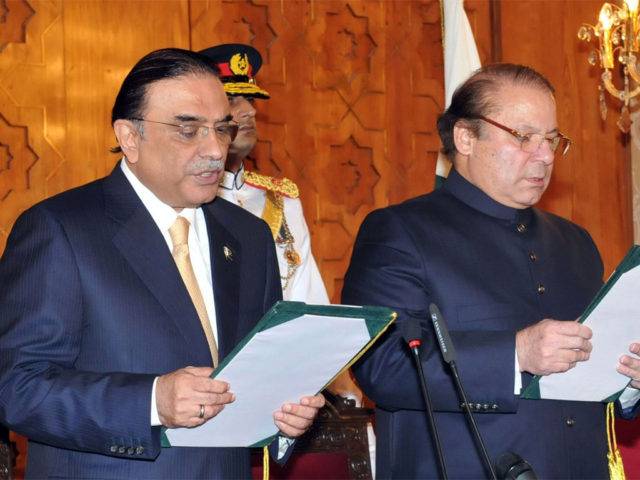 PM Imran Khan warns Nawaz Sharif and Asif Zardari, has an offer for both