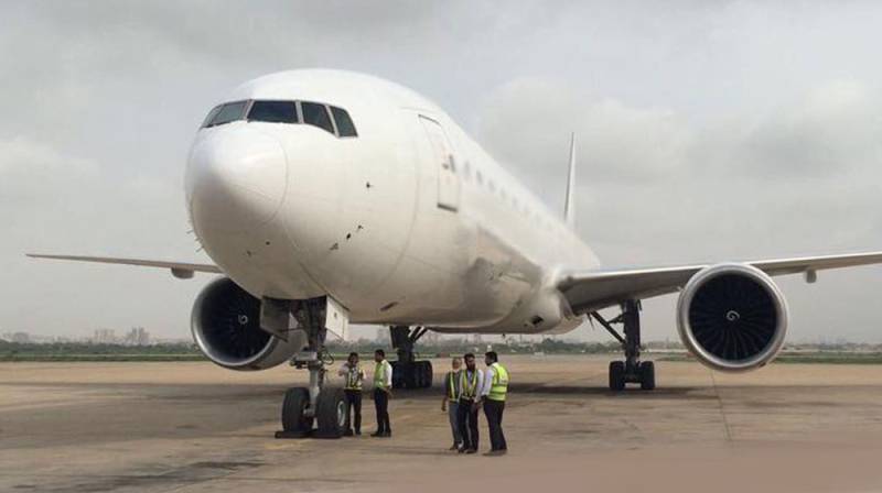 PIA aircraft narrowly escapes disaster near Islamabad Airport