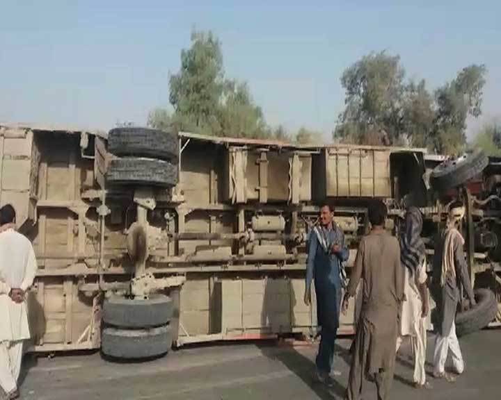 Road accident kills three in Sehwan