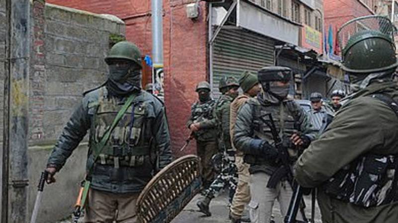 Indian forces go on rampage, damage houses, shops in Occupied Kashmir