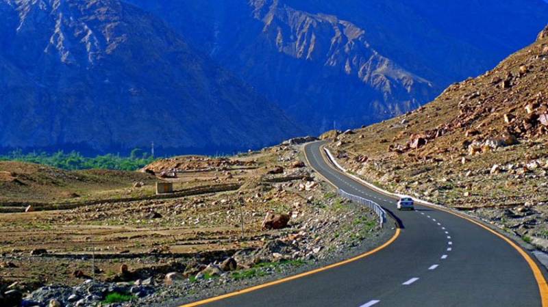 Vehicular traffic between Pakistan and Chinese border cities restored