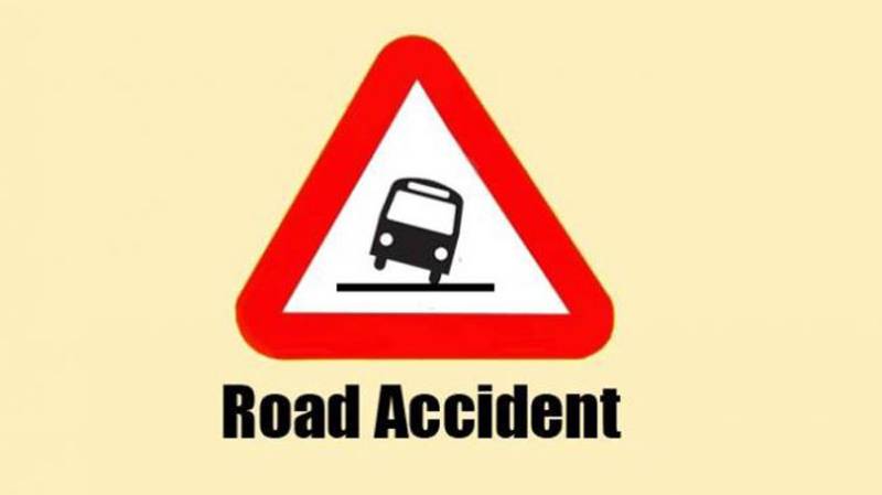 Road accident kills 8 near Matiari