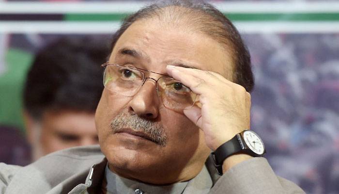 Zardari emphasizes to formulate long-term economic policy for country