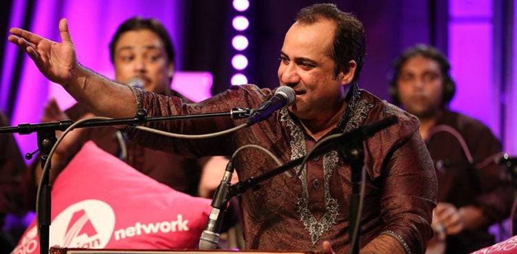 Rahat Fateh Ali Khan dedicated his honorary doctorate to this person