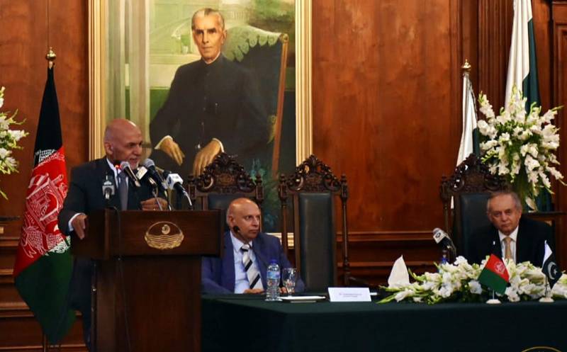 Ghani urges Pakistan to take part in infrastructure development of Afghanistan