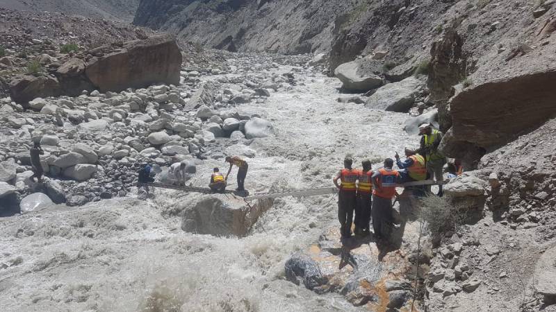 Pakistan Army helicopter rescues stranded visitors in Chitral