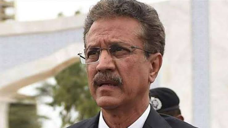 Mayor Karachi Waseem Akhtar faces an embarrassing blow