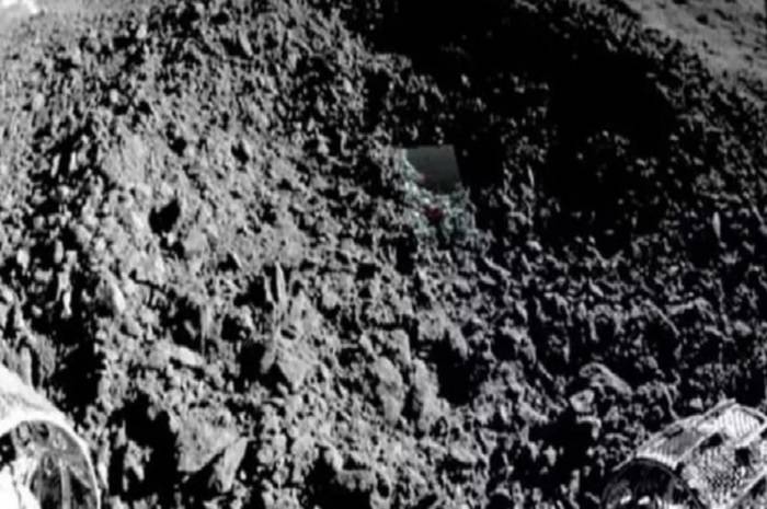 China's moon rover discovers strange substance on the dark side of the moon
