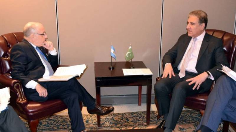 Pakistan FM Shah Mehmood Qureshi meets his Argentinian counterpart