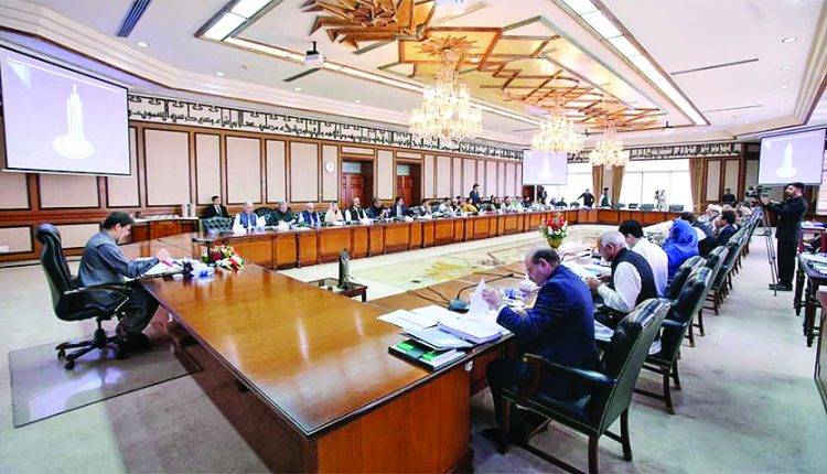 Important changes in federal cabinet, Several new inductions likely by PM Khan after intelligence reports