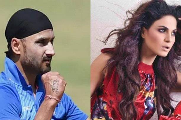 Pakistani Actress Venna Malik blasts Indian cricketer Harbhajan Singh for mockng PM Imran Khan