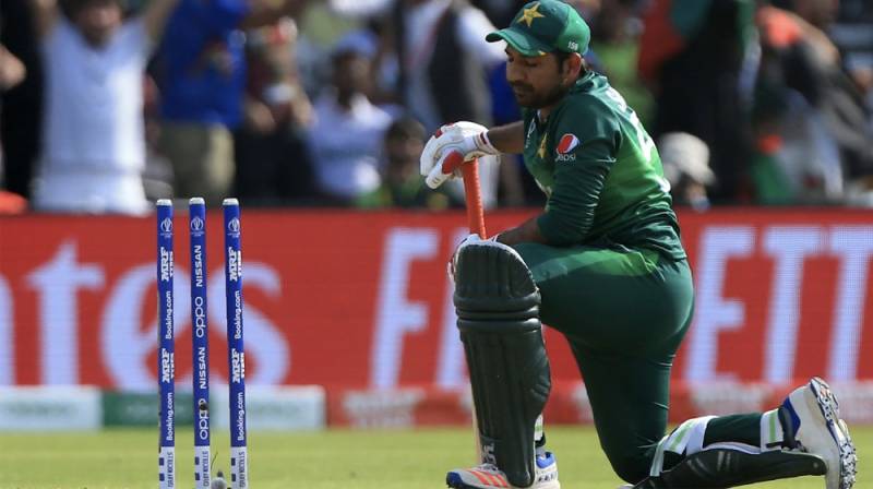 After removal from captaincy, former Skipper Sarfraz Ahmed faces yet another embarrassing setback