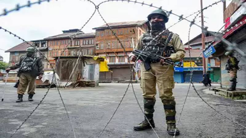 Five Indian labourers killed in Occupied Kashmir by unknown gunmen