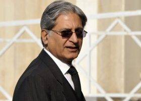 Is PPP leader Aitzaz Ahsan finally joining PTI?