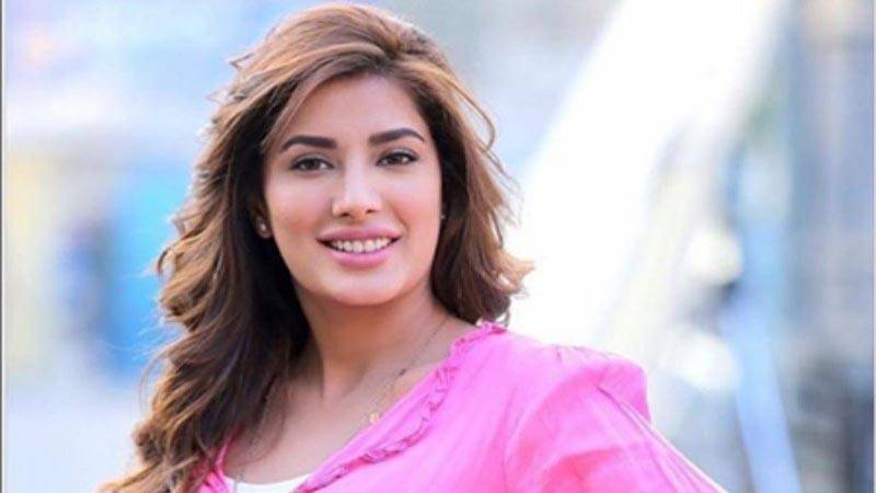 Famous Pakistani actress Mehwish Hayat ignited Indians with her tweet #Kartarpur2Khalistan