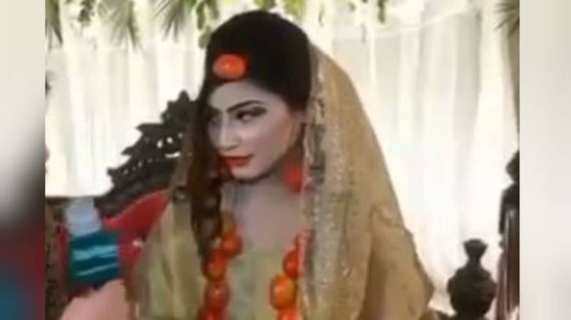 Video of Pakistani bride wearing 'Tomato Jewelry' on her wedding goes viral on social media