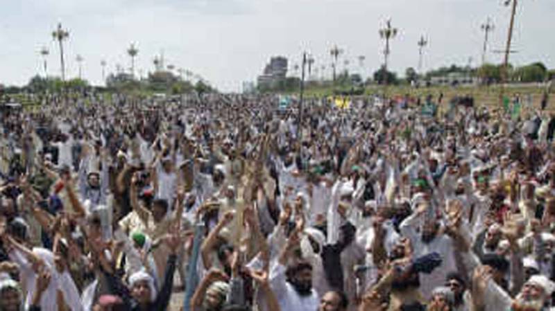 Big protest gathering held in Pakistani capital against martyrdom of Iranian General Qasem Soleimani