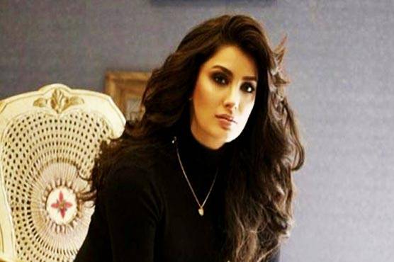 Famous actress Mehwish Hayat hits back hard at disgruntled journalist Tarek Fatah