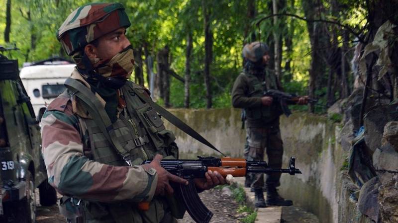 Near 1 million Indian military troops hunting 250 Kashmiri fighters in the valley: Report