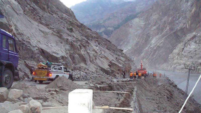 Vehicular traffic between Gilgit Baltistan and Islamabad suspended