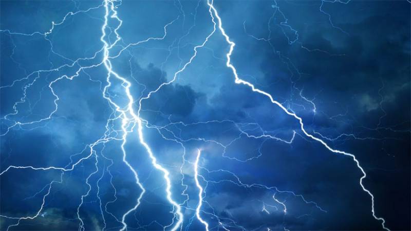 Lightning kills over 100 in India