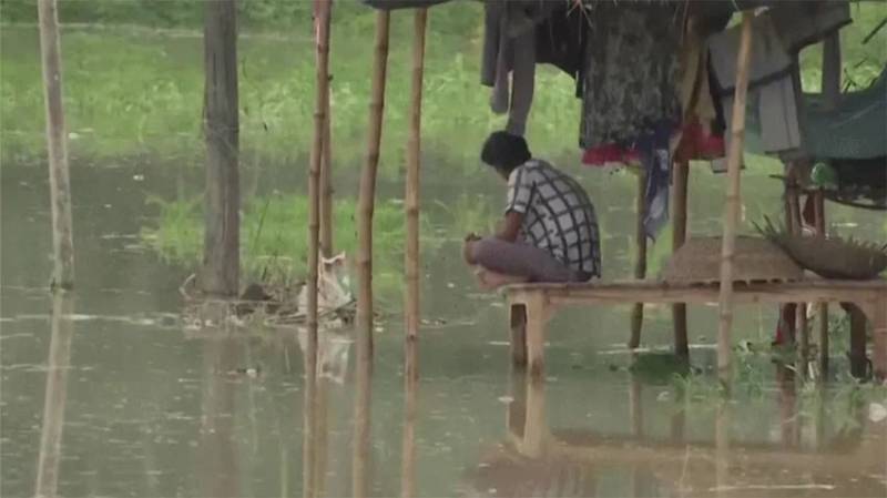 Floods kill 10 in India July 27, 2020