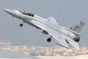 Air Chief asseses flight performance of recently induced JF-17B dual seat aircraft Aug 13, 2020