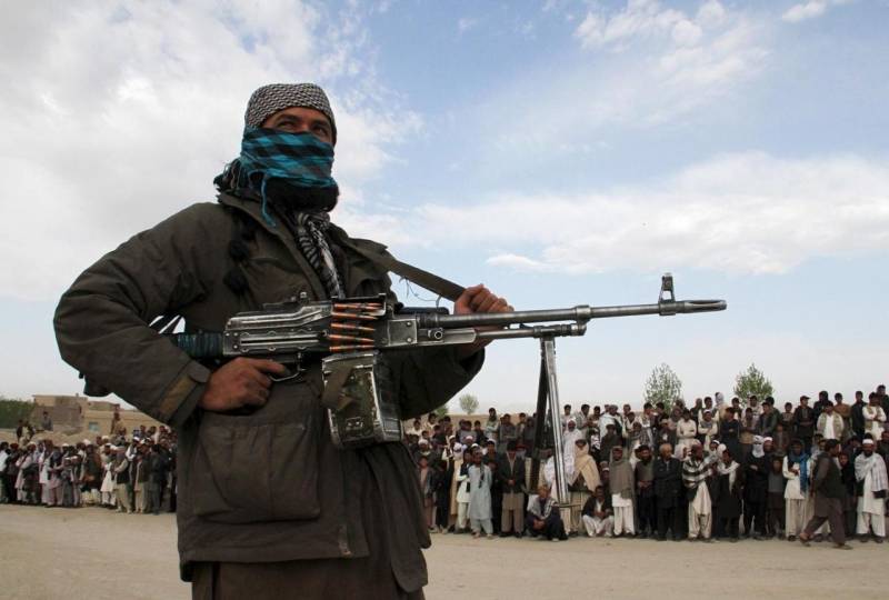 NATO warns Afghan Taliban against taking control of country