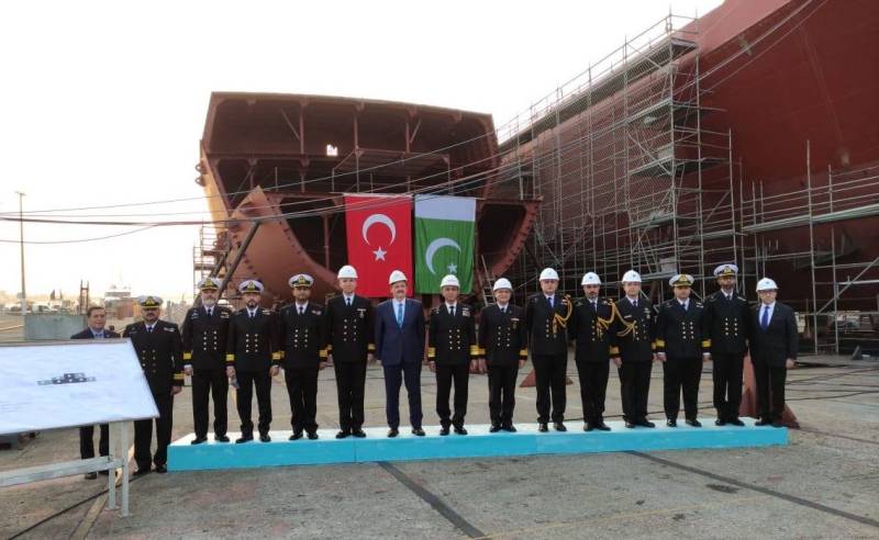 Pakistan and Turkish Navies inch closer further on bilateral defence