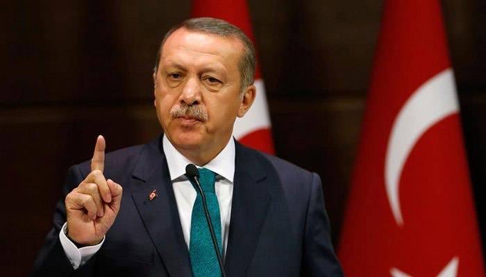 Turkish President Tayyip Erdogan lashes out against French President Macron