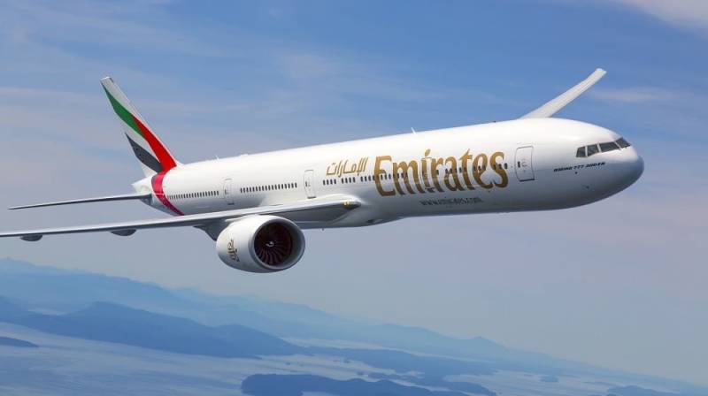 Is Emirates Airlines suspending pilots for refusing to fly to Israel