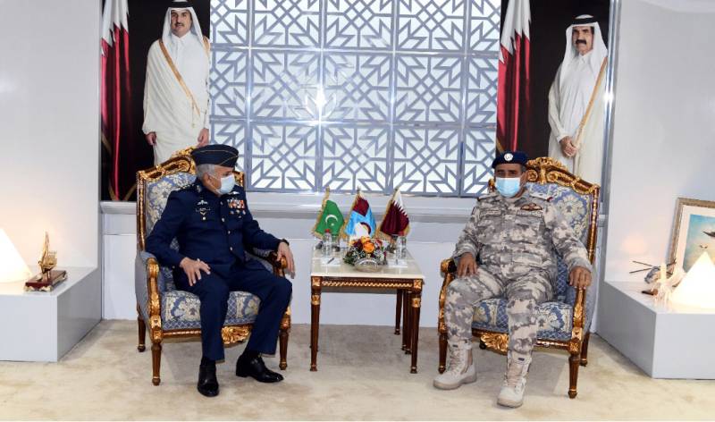 PAF Chief held important meeting with the Qatari Air Chief over training matters