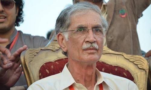 Defence Minister Pervaiz Khattak vowed to overthrow PM Khan government in a day?