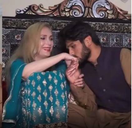 65 Years Old Czech Republican Woman Travels To Pakistan And Marries Her 23 Years Old Pakistani 